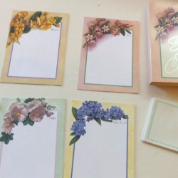 Floral Collection Stationery Paper Writing Set 21 Sheets 22 Envelopes