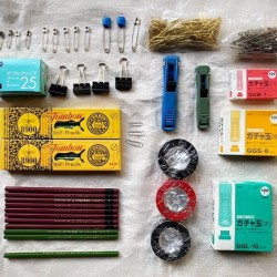 many types of stationery set